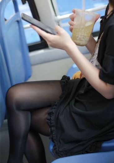 落翅女