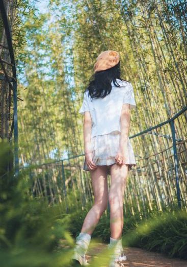 偷玩同学漂亮麻麻张嫣最新集