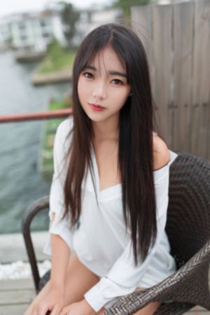 丰满的后妈