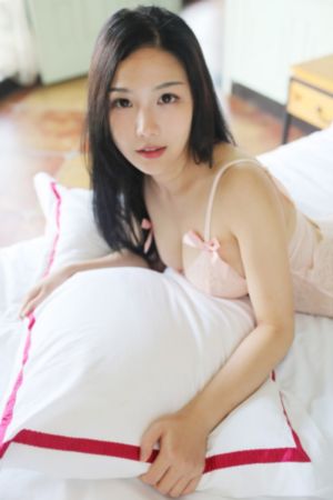 免费观看性生交大片两女一男