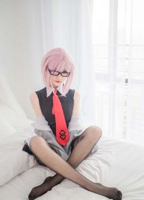 无影灯下
