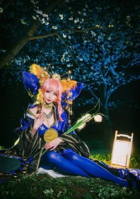金花瓶楷梅花